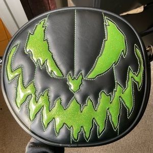 RESERVED FOR @geminikarma17. Trading for purple halo oval